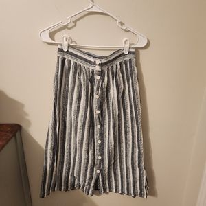 ❤️Max Studio Gray and White Vertical Stripe Button Down Skirt. Size XS